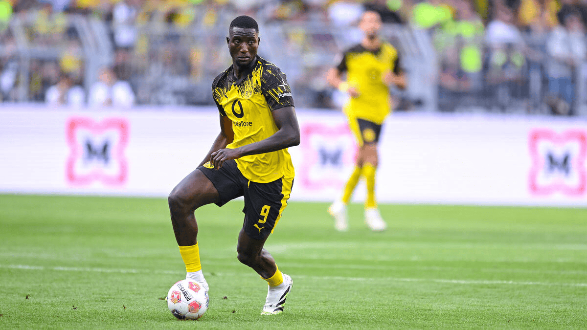 俱乐部, 听取沙特的, 最近 俱乐部, 听取沙特的, 最近