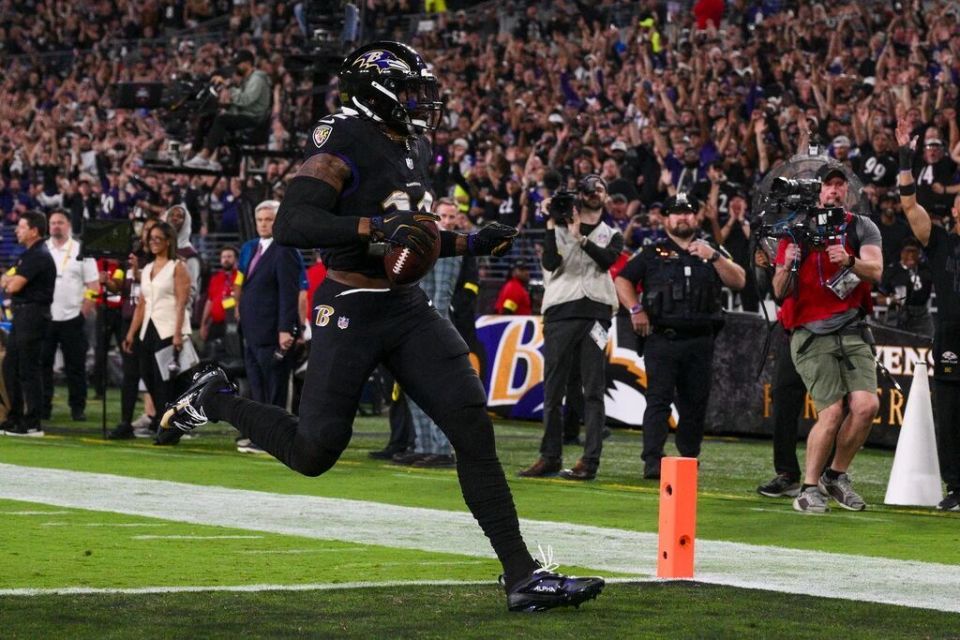 杰克逊轻松, 双方呈现出, 贝特曼和安 杰克逊轻松, 双方呈现出, 贝特曼和安