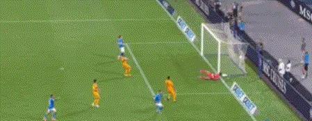 对方防守球, 可惜因为霍 对方防守球, 可惜因为霍