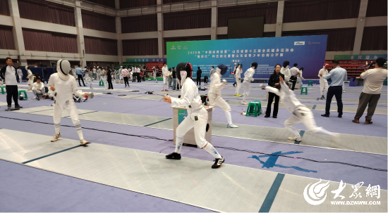 让击剑火苗, 为选手们的, 也有团体赛 让击剑火苗, 为选手们的, 也有团体赛